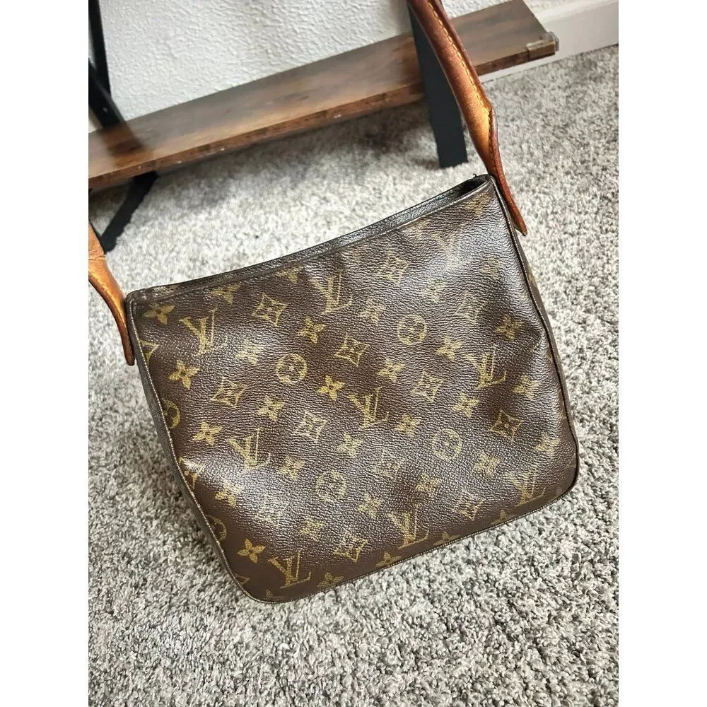 Auth. Louis Vuitton Square‎ Shaped Vintage Bag